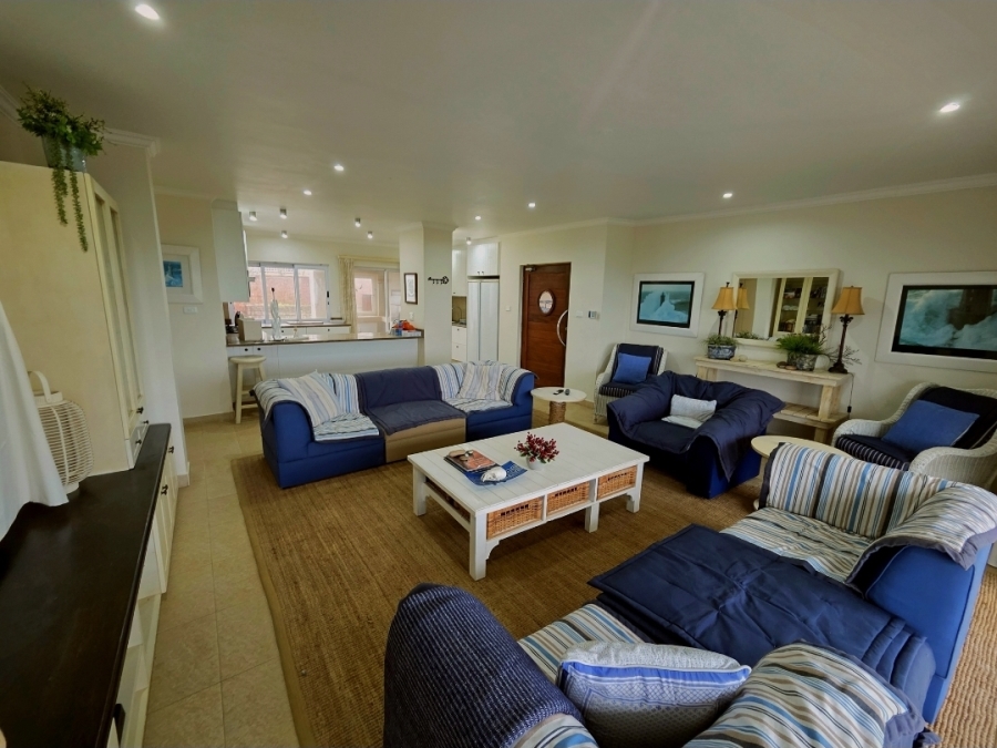 5 Bedroom Property for Sale in Oyster Bay Eastern Cape